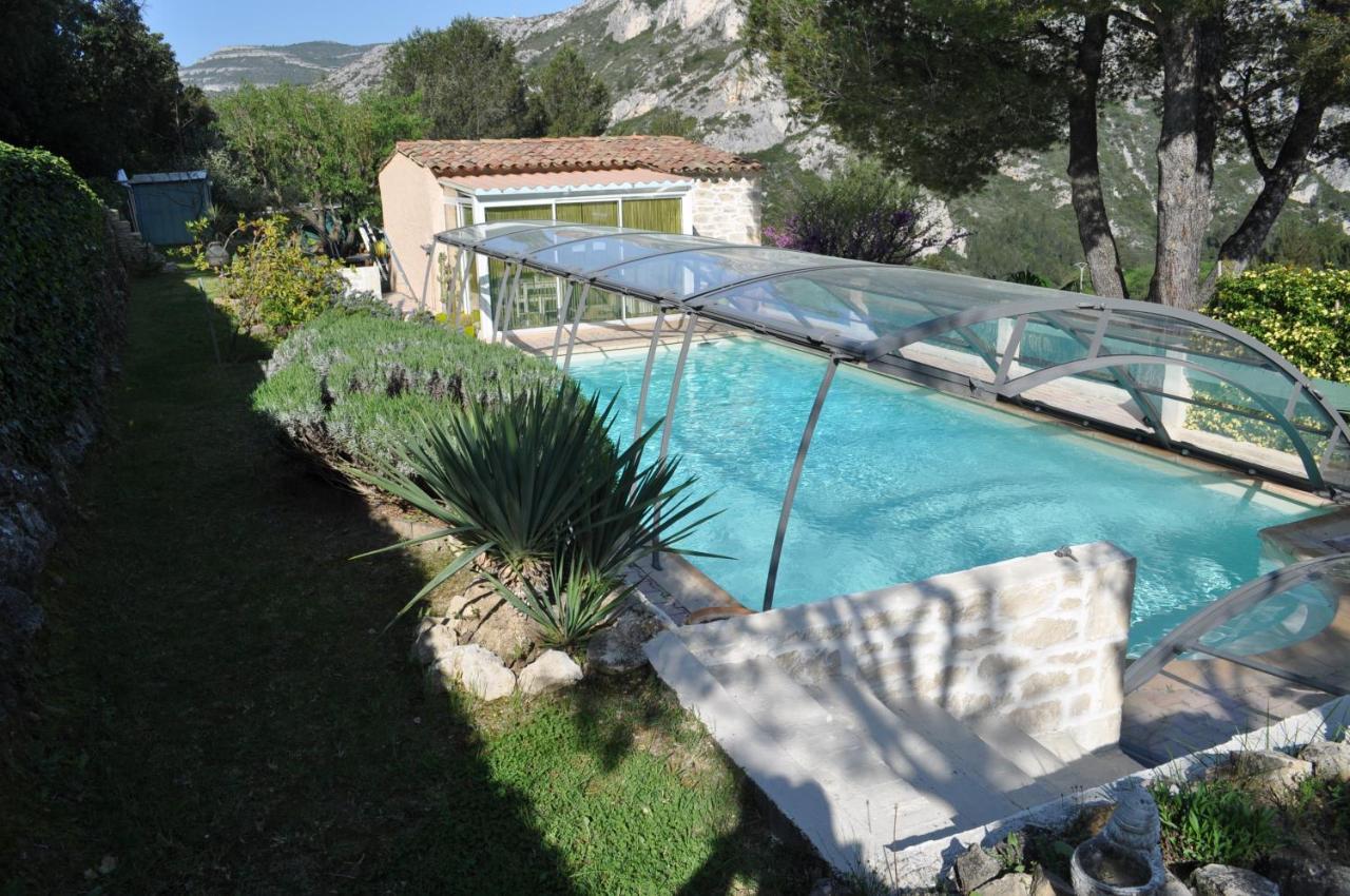 Lou Pin Dou Papet Bed and Breakfast Roquevaire Eksteriør billede